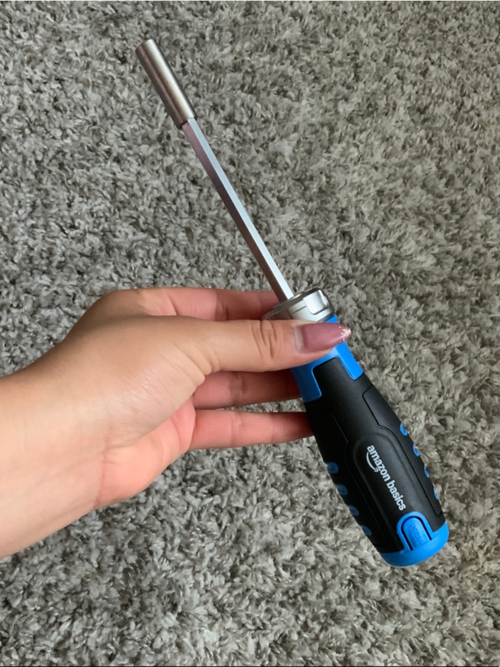 Amazon Basics Black and Blue Ratcheting Screwdriver